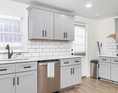 412 1st Street - Photo Thumbnail 14
