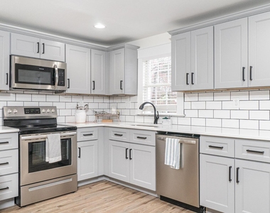 412 1st Street - Photo Thumbnail 9