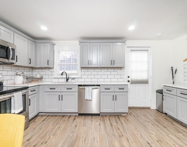 412 1st Street - Photo Thumbnail 11