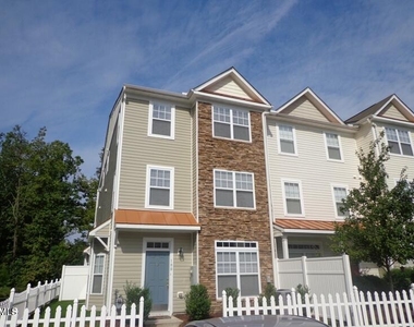 11711 Mezzanine Drive - Photo Thumbnail 6