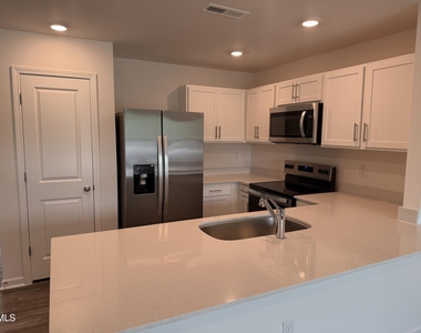 275 Rusling Leaf Drive - Photo Thumbnail 2