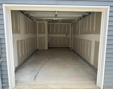 275 Rusling Leaf Drive - Photo Thumbnail 17