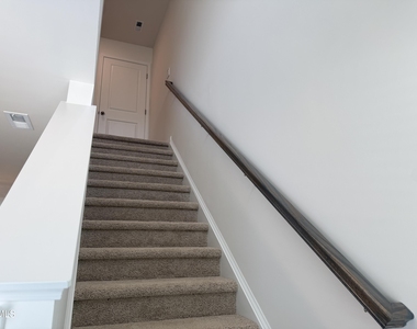 275 Rusling Leaf Drive - Photo Thumbnail 6