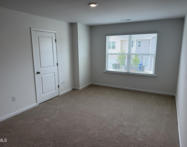 275 Rusling Leaf Drive - Photo Thumbnail 11
