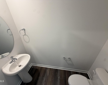 275 Rusling Leaf Drive - Photo Thumbnail 5