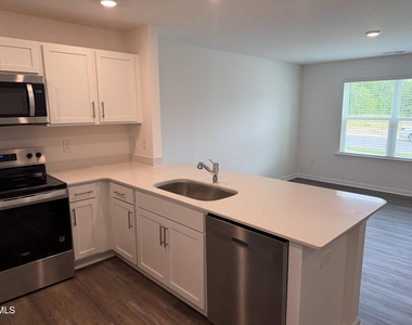275 Rusling Leaf Drive - Photo Thumbnail 4