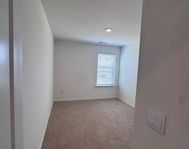 123 Starlight Street - Photo Thumbnail 9
