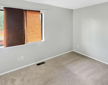 1275 Teakwood Place - Photo Thumbnail 10