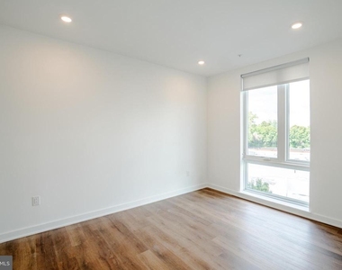 5904 Germantown Avenue - Photo Thumbnail 17
