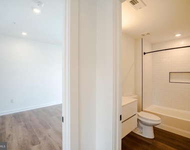 5904 Germantown Avenue - Photo Thumbnail 15