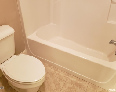 381 Carolina Oaks Avenue - Photo Thumbnail 13