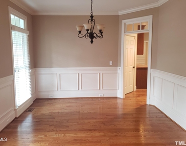 381 Carolina Oaks Avenue - Photo Thumbnail 2