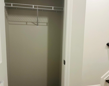 547 Glen Clova Drive - Photo Thumbnail 23
