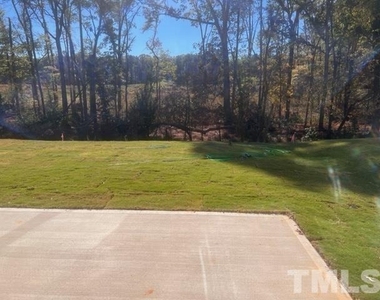 547 Glen Clova Drive - Photo Thumbnail 8