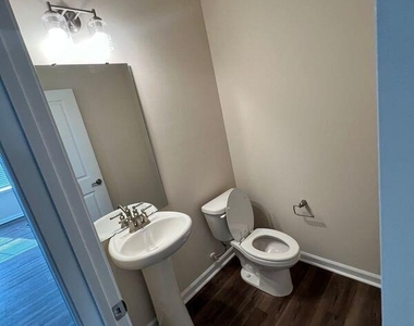 547 Glen Clova Drive - Photo Thumbnail 6