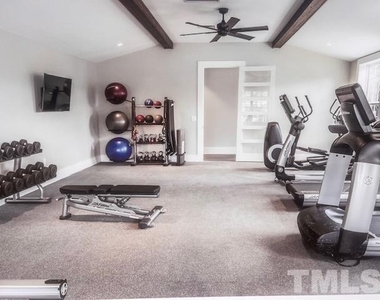 547 Glen Clova Drive - Photo Thumbnail 17