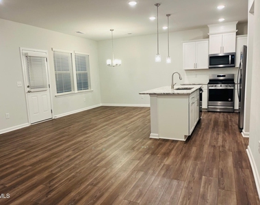 547 Glen Clova Drive - Photo Thumbnail 20