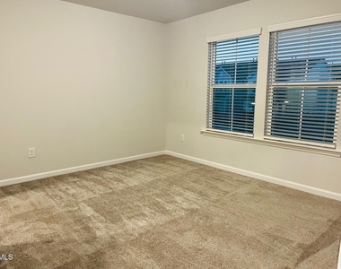547 Glen Clova Drive - Photo Thumbnail 41