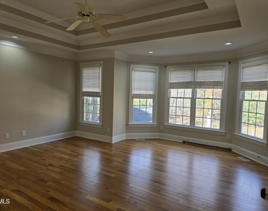 3653 Pleasants Ridge Drive - Photo Thumbnail 13