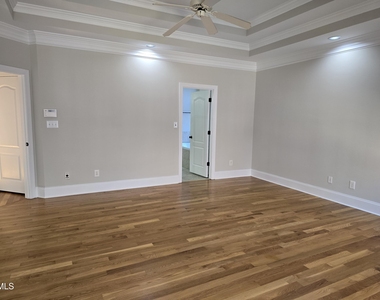 3653 Pleasants Ridge Drive - Photo Thumbnail 14