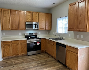 116 Baberton Drive - Photo Thumbnail 2