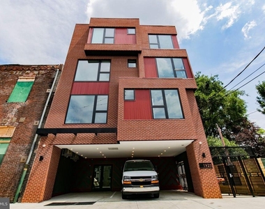 1935 E Hazzard Street - Photo Thumbnail 19