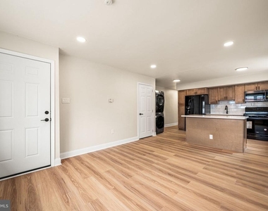 636 Arthur Street - Photo Thumbnail 7
