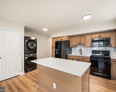 636 Arthur Street - Photo Thumbnail 13