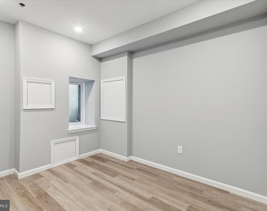 1407 N 8th Street - Photo Thumbnail 7