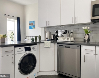 1725 Bainbridge Street - Photo Thumbnail 12