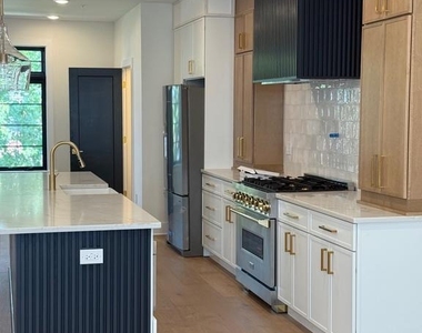 7519 Ridge Avenue - Photo Thumbnail 1
