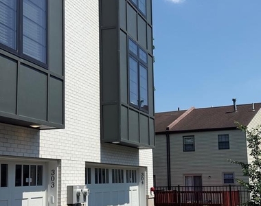 7519 Ridge Avenue - Photo Thumbnail 12