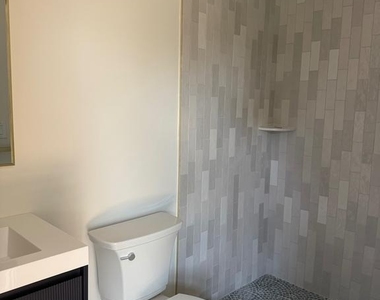 7519 Ridge Avenue - Photo Thumbnail 8