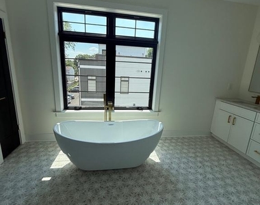 7519 Ridge Avenue - Photo Thumbnail 15