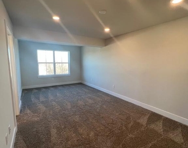 805 Pecan Road - Photo Thumbnail 24