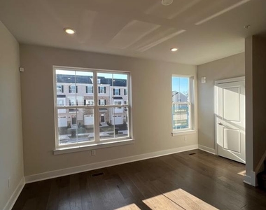 805 Pecan Road - Photo Thumbnail 30