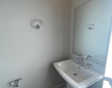 805 Pecan Road - Photo Thumbnail 34