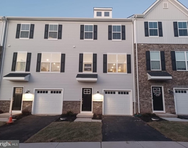 805 Pecan Road - Photo Thumbnail 1