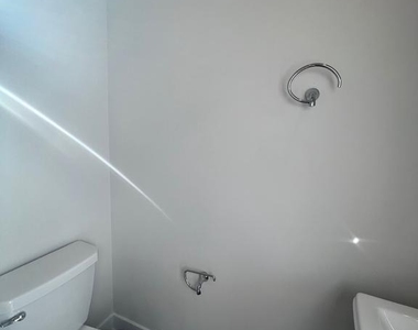 805 Pecan Road - Photo Thumbnail 33