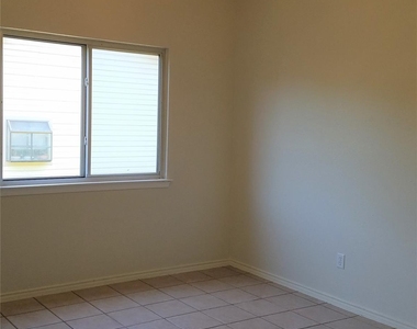 3607 Cornerstone St - Photo Thumbnail 6
