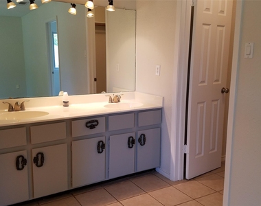 3607 Cornerstone St - Photo Thumbnail 9