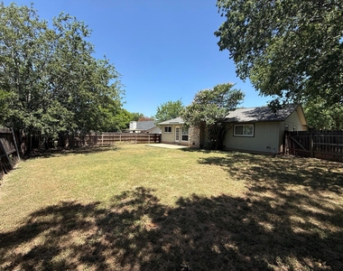 3607 Cornerstone St - Photo Thumbnail 13