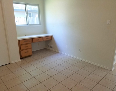 3607 Cornerstone St - Photo Thumbnail 10