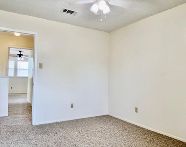 12120 Thompkins Dr - Photo Thumbnail 13
