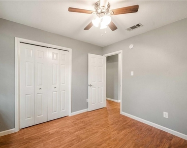 16336 Edgemere Dr - Photo Thumbnail 15