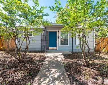 1013 E 10th St - Photo Thumbnail 1