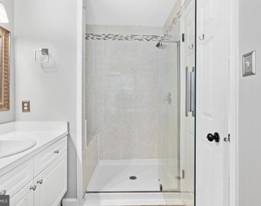 4650 Louise Saint Claire Drive - Photo Thumbnail 8