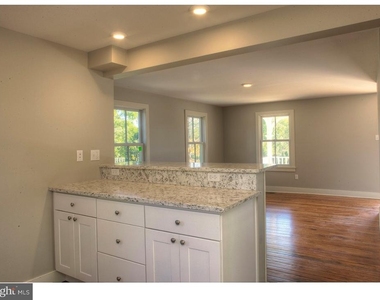 5253 Upper Mountain Road - Photo Thumbnail 8