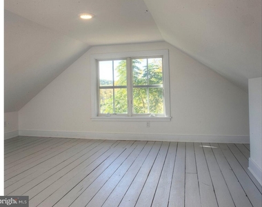 5253 Upper Mountain Road - Photo Thumbnail 15