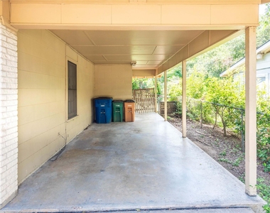 7602 Delafield Ln - Photo Thumbnail 12
